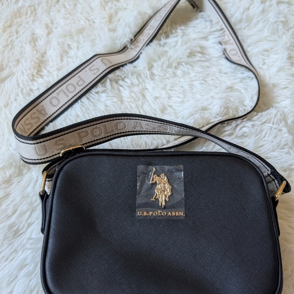 U.S. Polo Assn. Classic Zip Metallic Crossbody Bag - Black - Picture 8 of 11